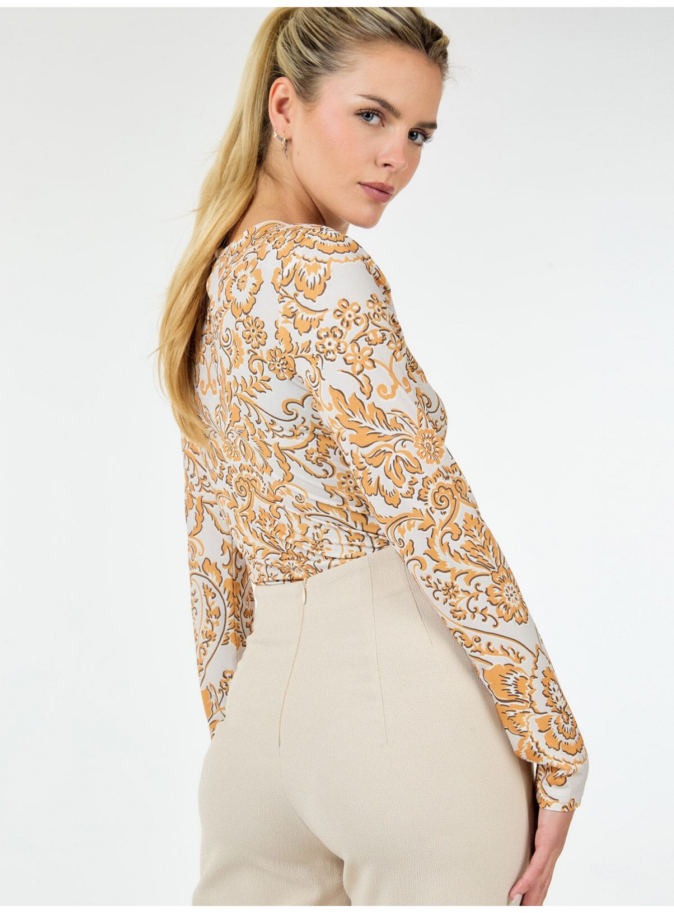 WOMEN'S LONG SLEEVE FLORAL PRINT BODYSUIT WOMEN'S LONG SLEEVE FLORAL PRINT BODYSUIT