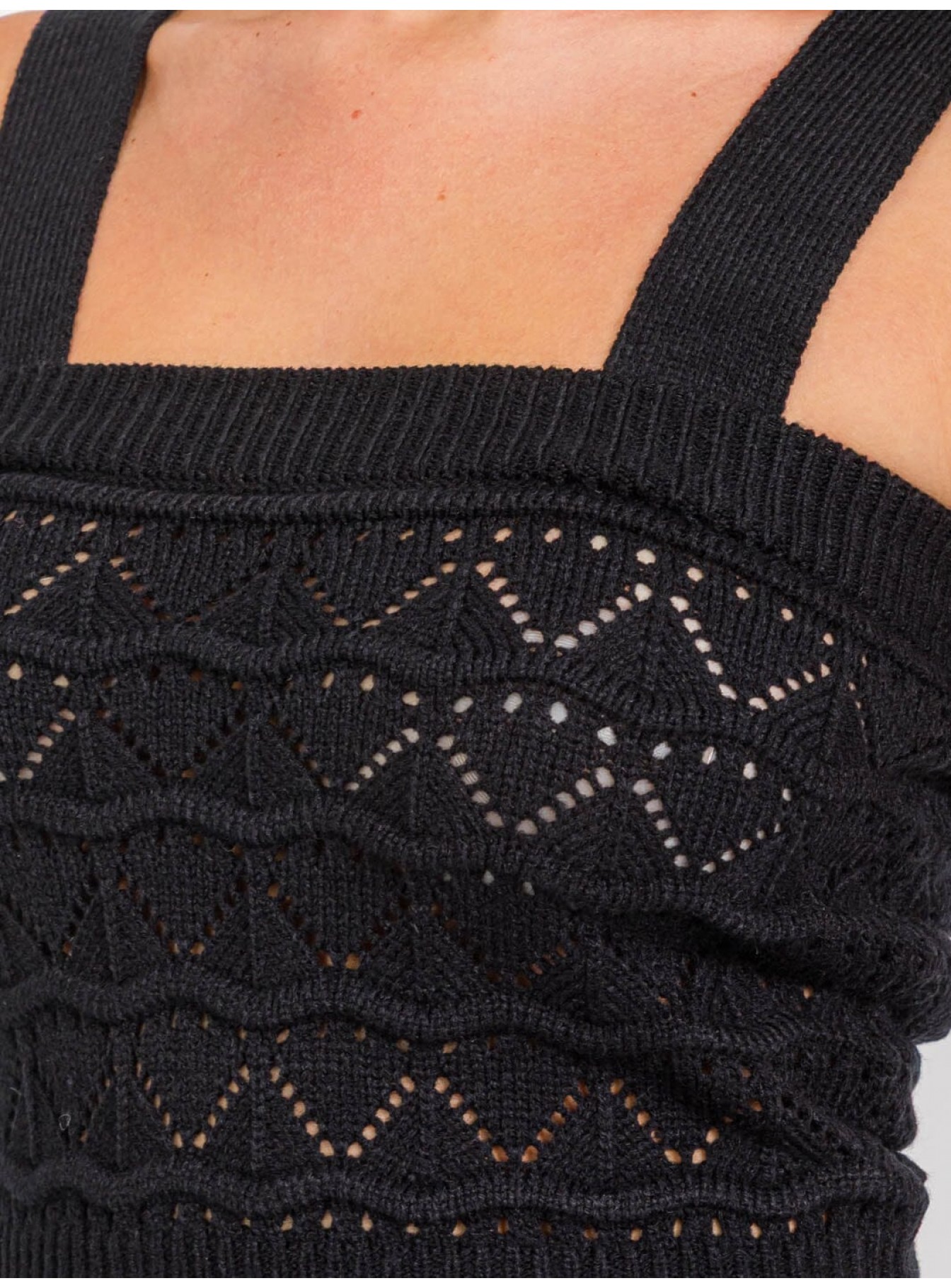 WOMEN'S SLEEVELESS KNIT CROP TANK TOP WOMEN'S SLEEVELESS KNIT CROP TANK TOP