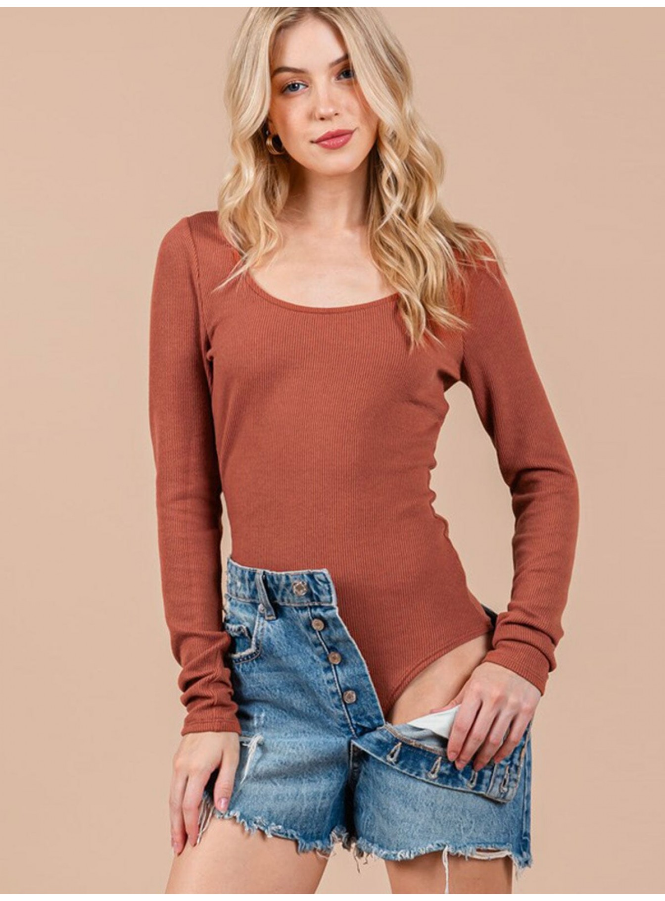 WOMEN'S LONG SLEEVE ROUND NECK RIBBED BO...