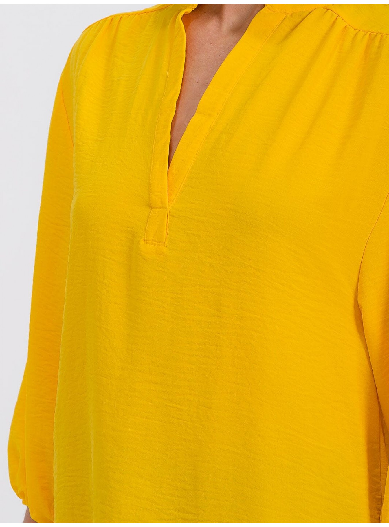 WOMEN'S 3/4 SLEEVE V-NECK HIGH-LOW BLOUSE WOMEN'S 3/4 SLEEVE V-NECK HIGH-LOW BLOUSE