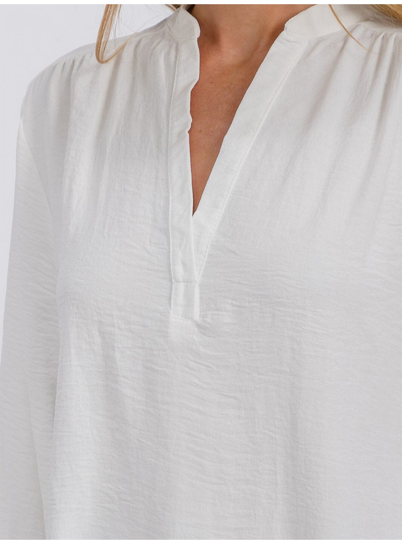 WOMEN'S 3/4 SLEEVE V-NECK HIGH-LOW BLOUSE WOMEN'S 3/4 SLEEVE V-NECK HIGH-LOW BLOUSE