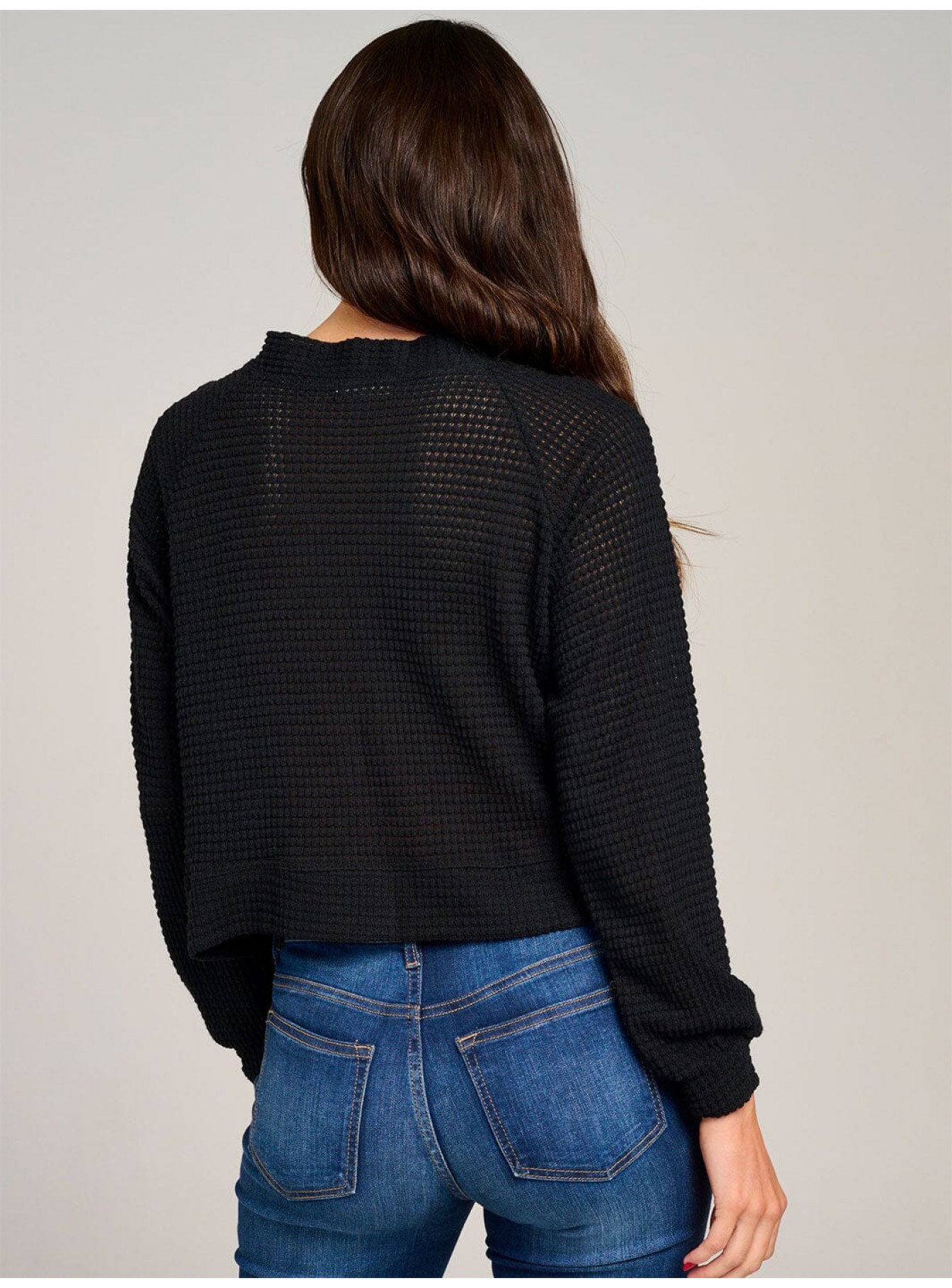 WOMEN'S LONG SLEEVE V-NECK BUTTON CLOSURE KNIT TOP WOMEN'S LONG SLEEVE V-NECK BUTTON CLOSURE KNIT TOP