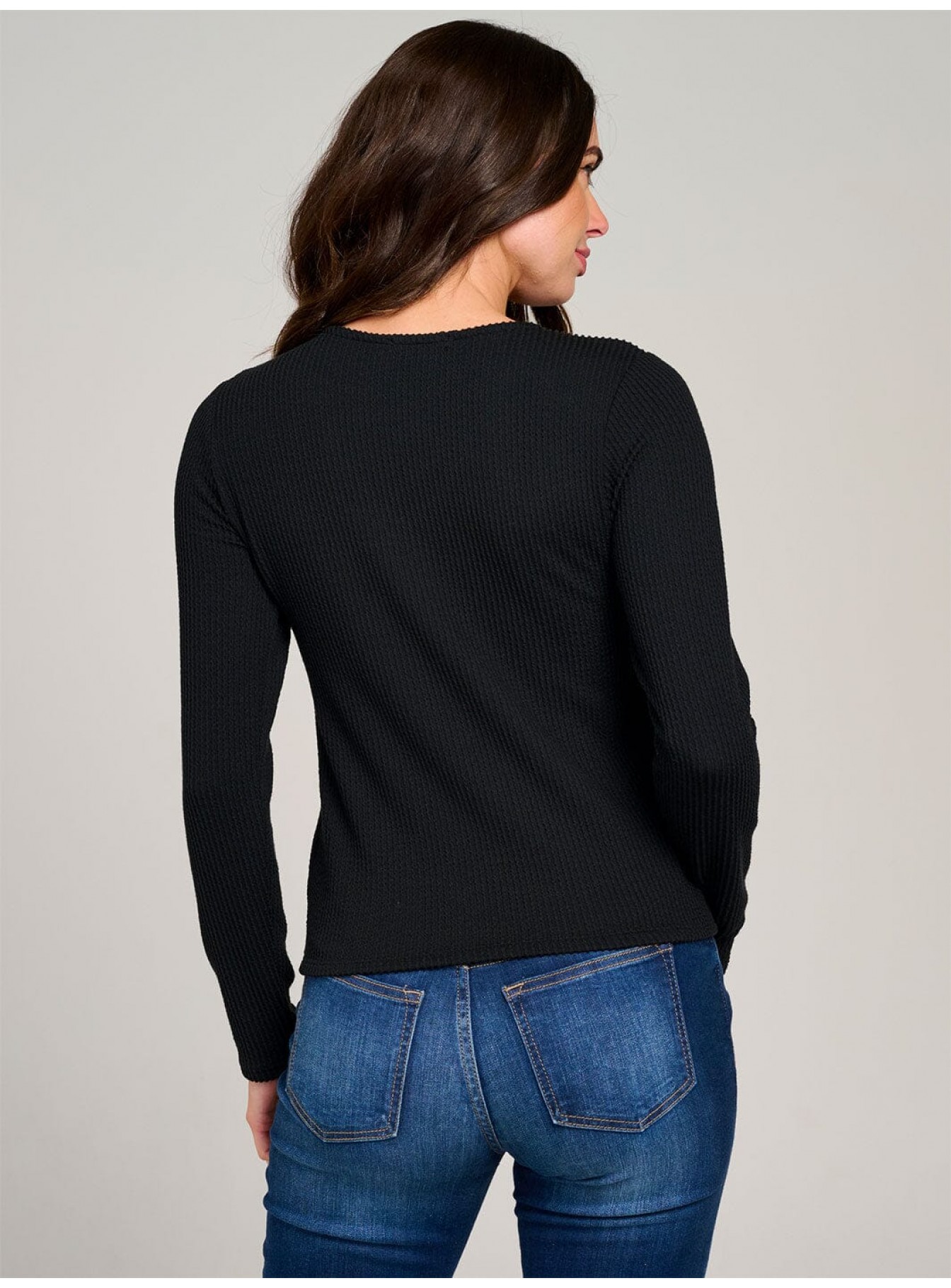WOMEN'S LONG SLEEVE BUTTON CLOSURE RIBBED TOP WOMEN'S LONG SLEEVE BUTTON CLOSURE RIBBED TOP