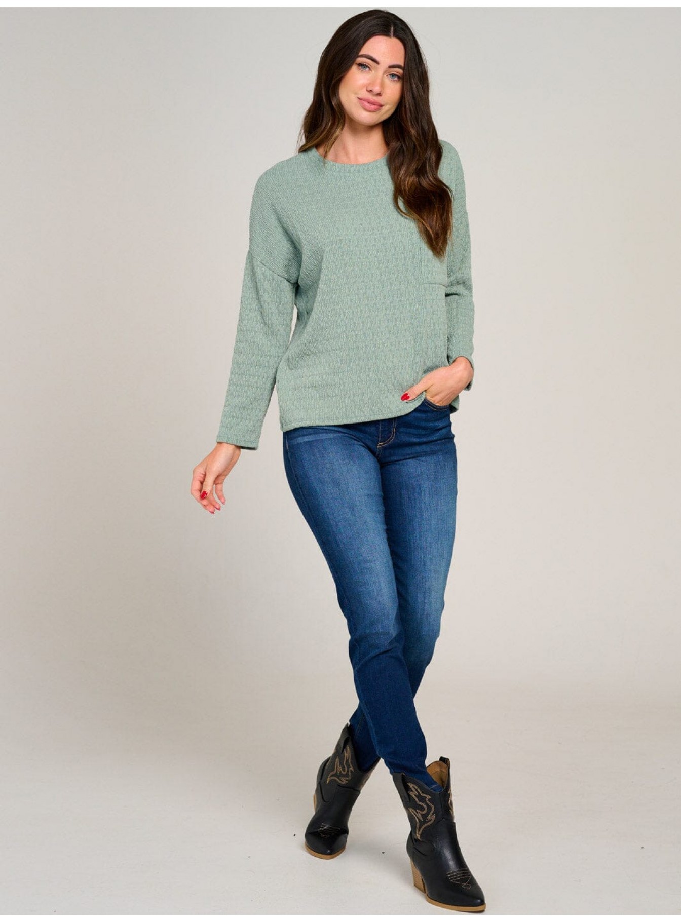 WOMEN'S LONG SLEEVE FRONT POCKET DETAILED BLOUSE