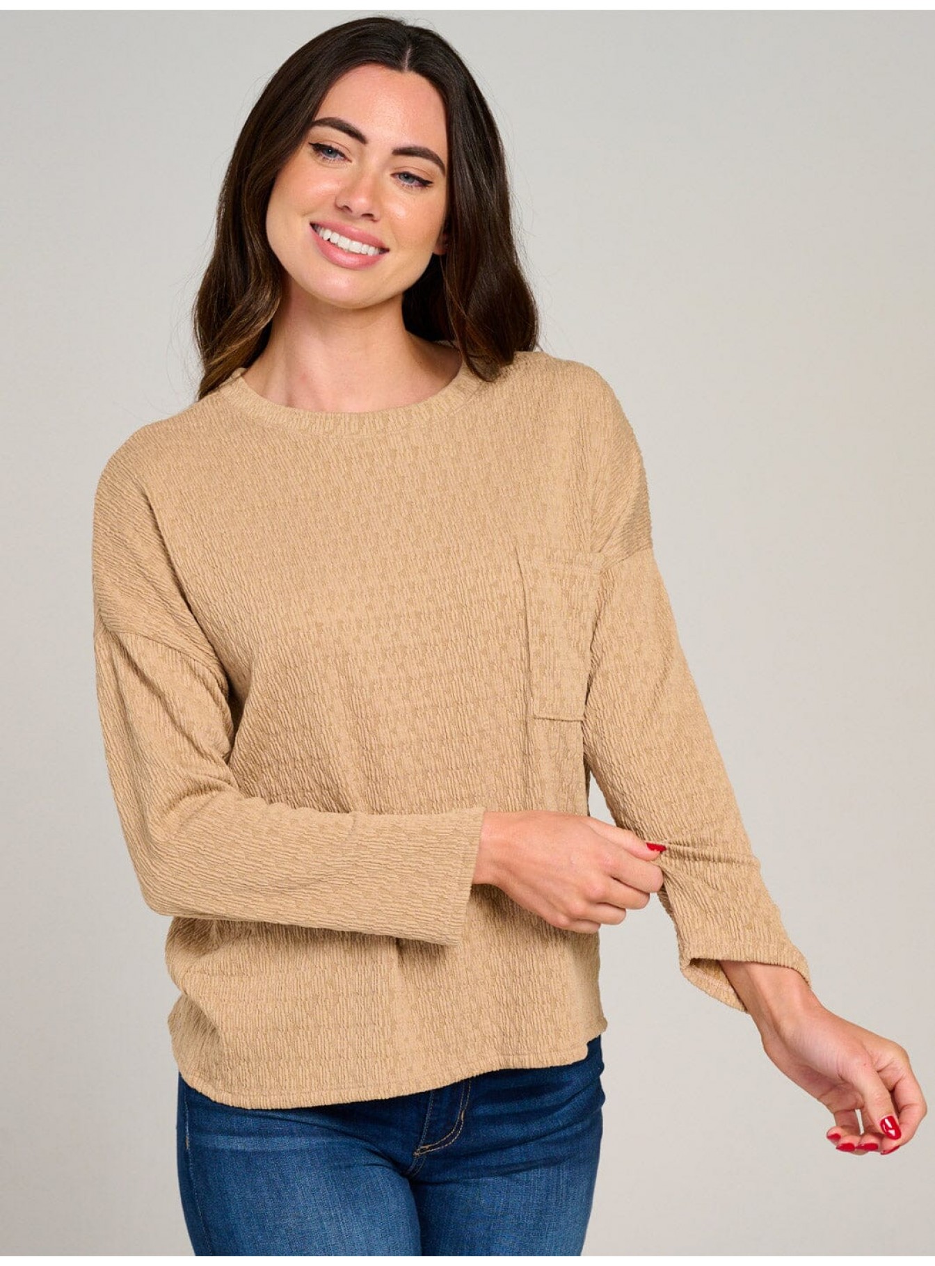 WOMEN'S LONG SLEEVE FRONT POCKET DETAILED BLOUSE