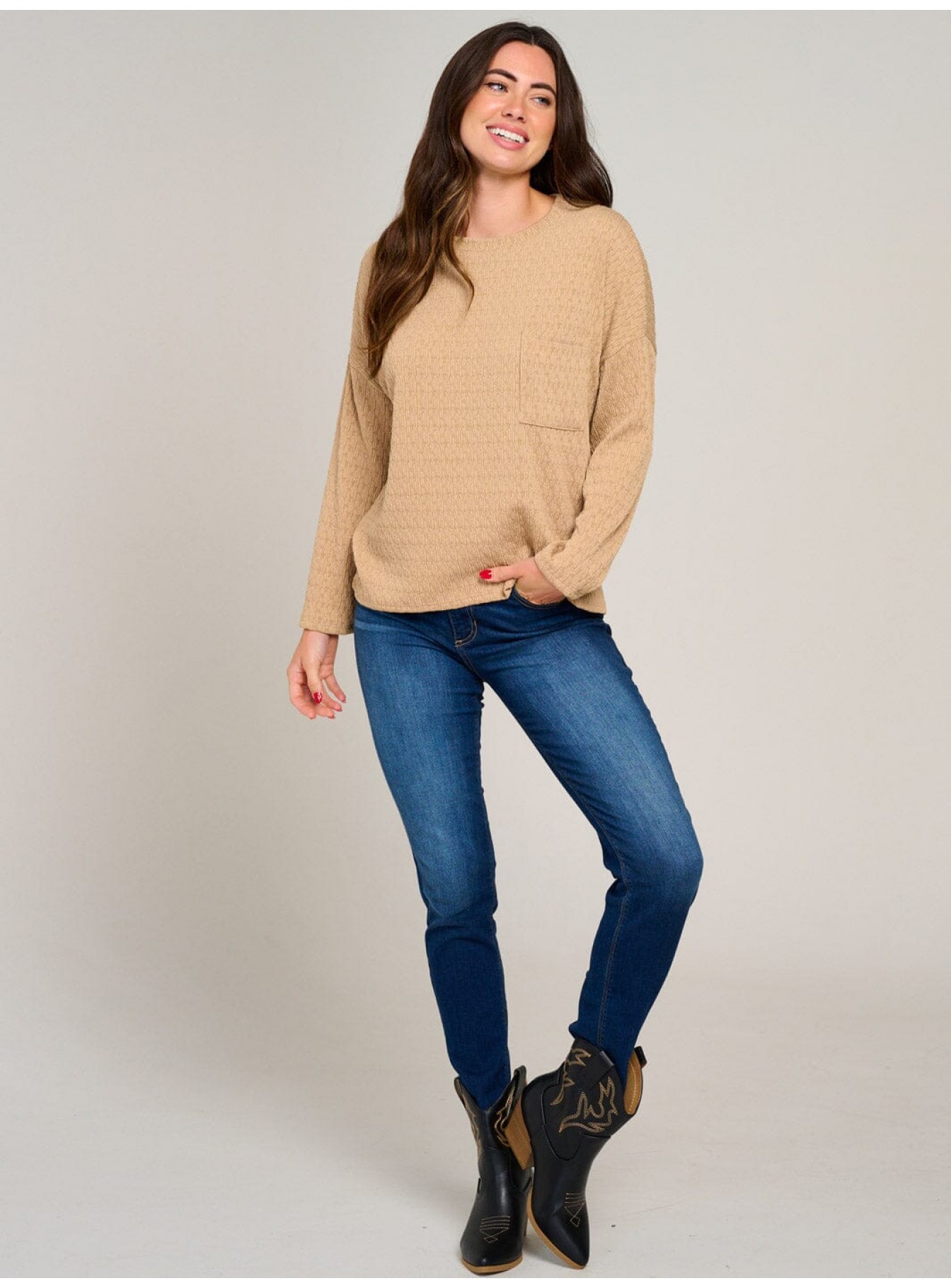 WOMEN'S LONG SLEEVE FRONT POCKET DETAILED BLOUSE