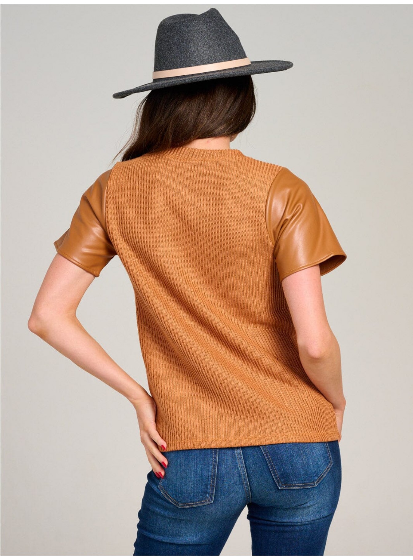 WOMEN'S SHORT SLEEVE KNIT CONTRAST PU PLEATHER BLOUSE