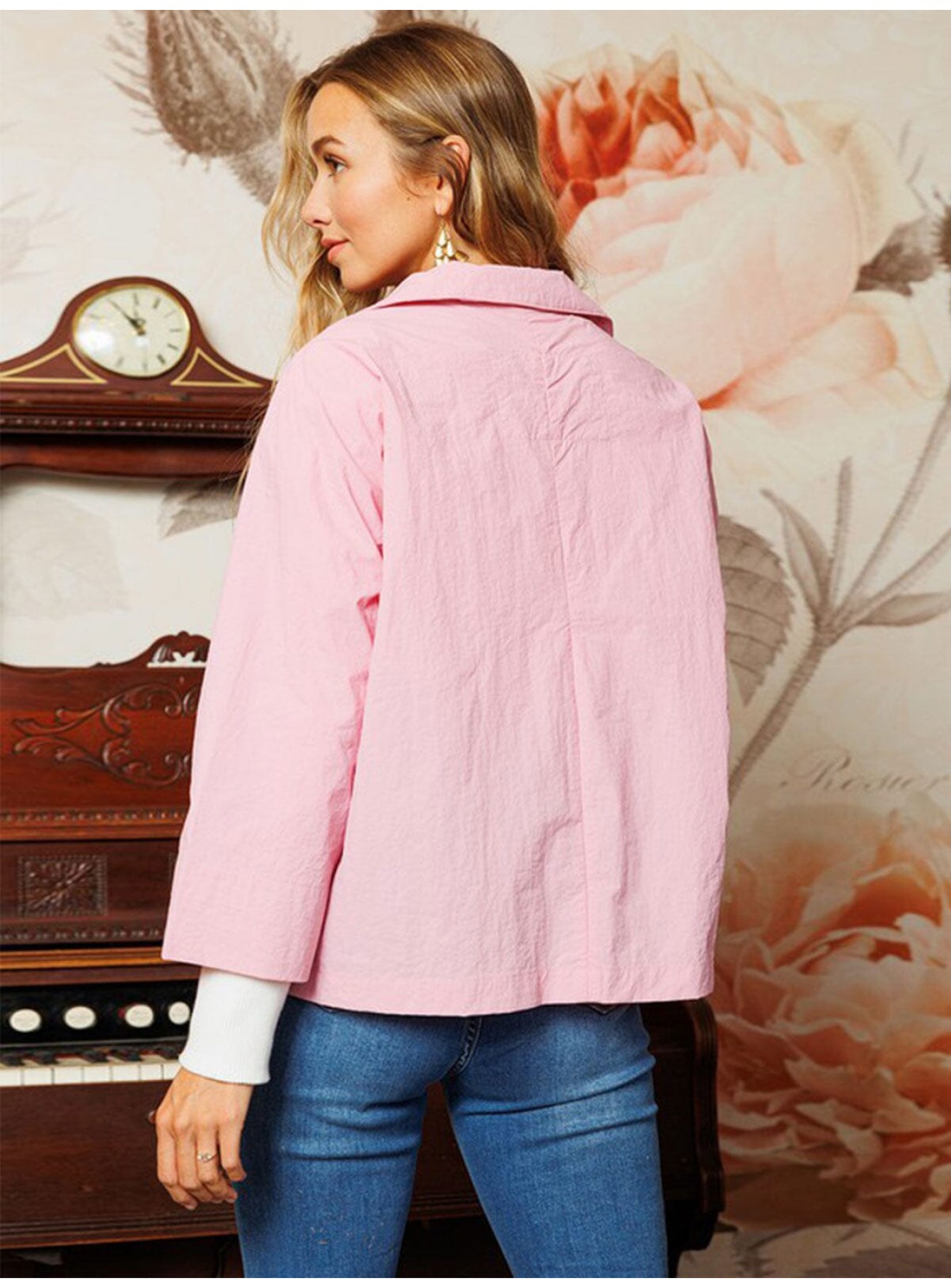 WOMEN'S LONG SLEEVE BUTTON CLOSURE FRONT POCKETS BLAZER