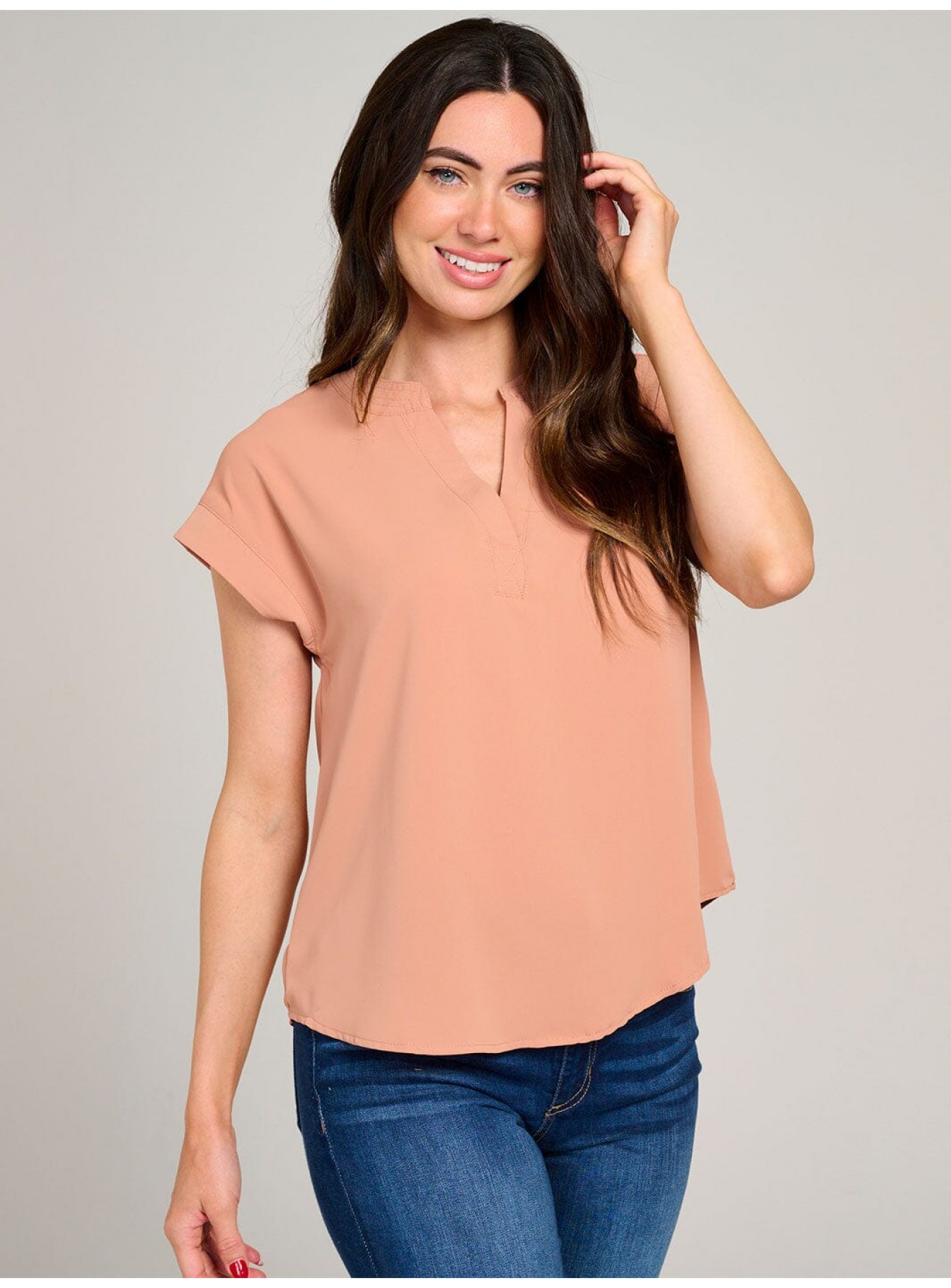 WOMEN'S SHORT SLEEVE V-NECK SOLID BLOUSE WOMEN'S SHORT SLEEVE V-NECK SOLID BLOUSE