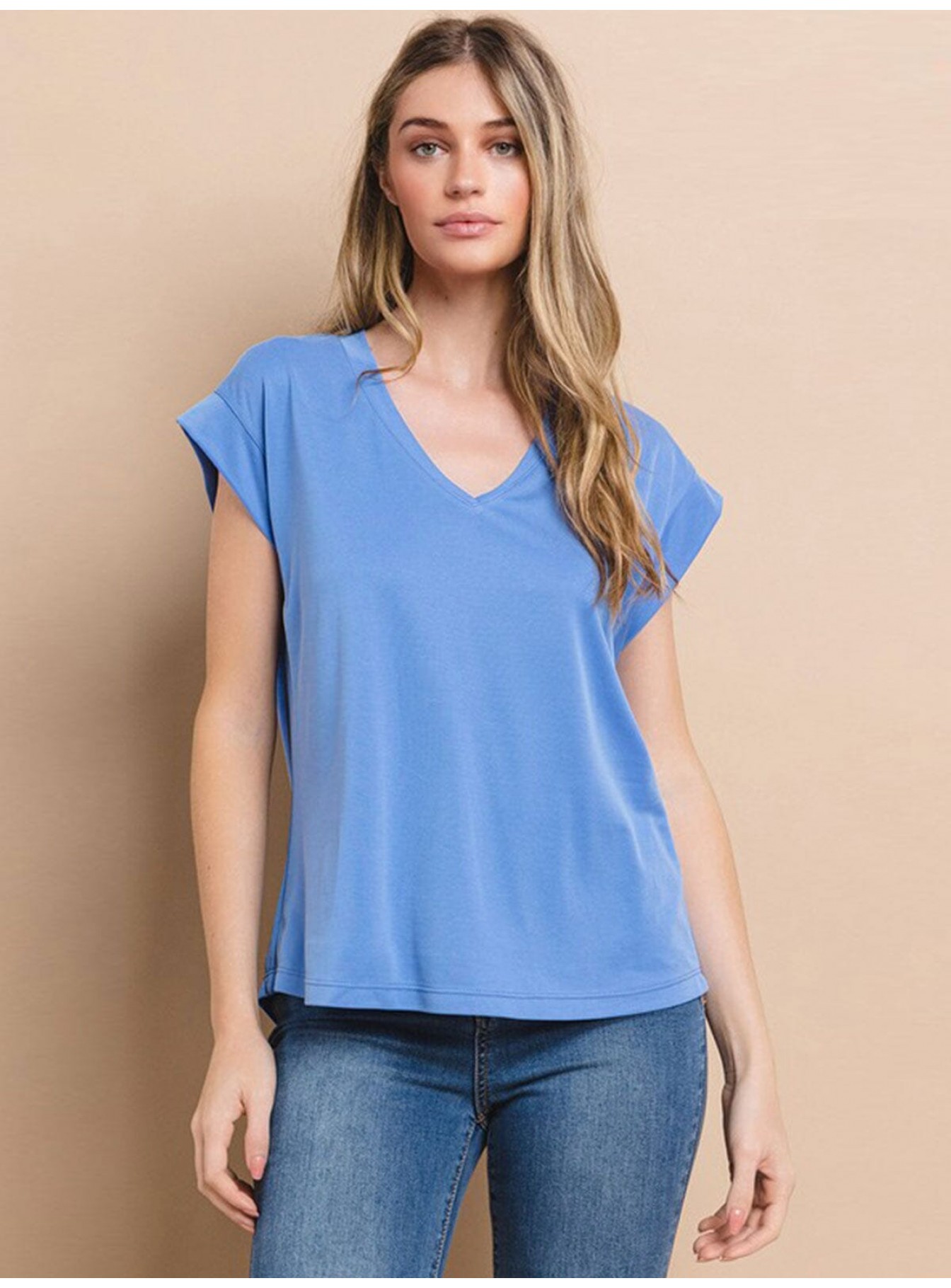 WOMEN'S SHORT SLEEVE V-NECK SOLID TOP
