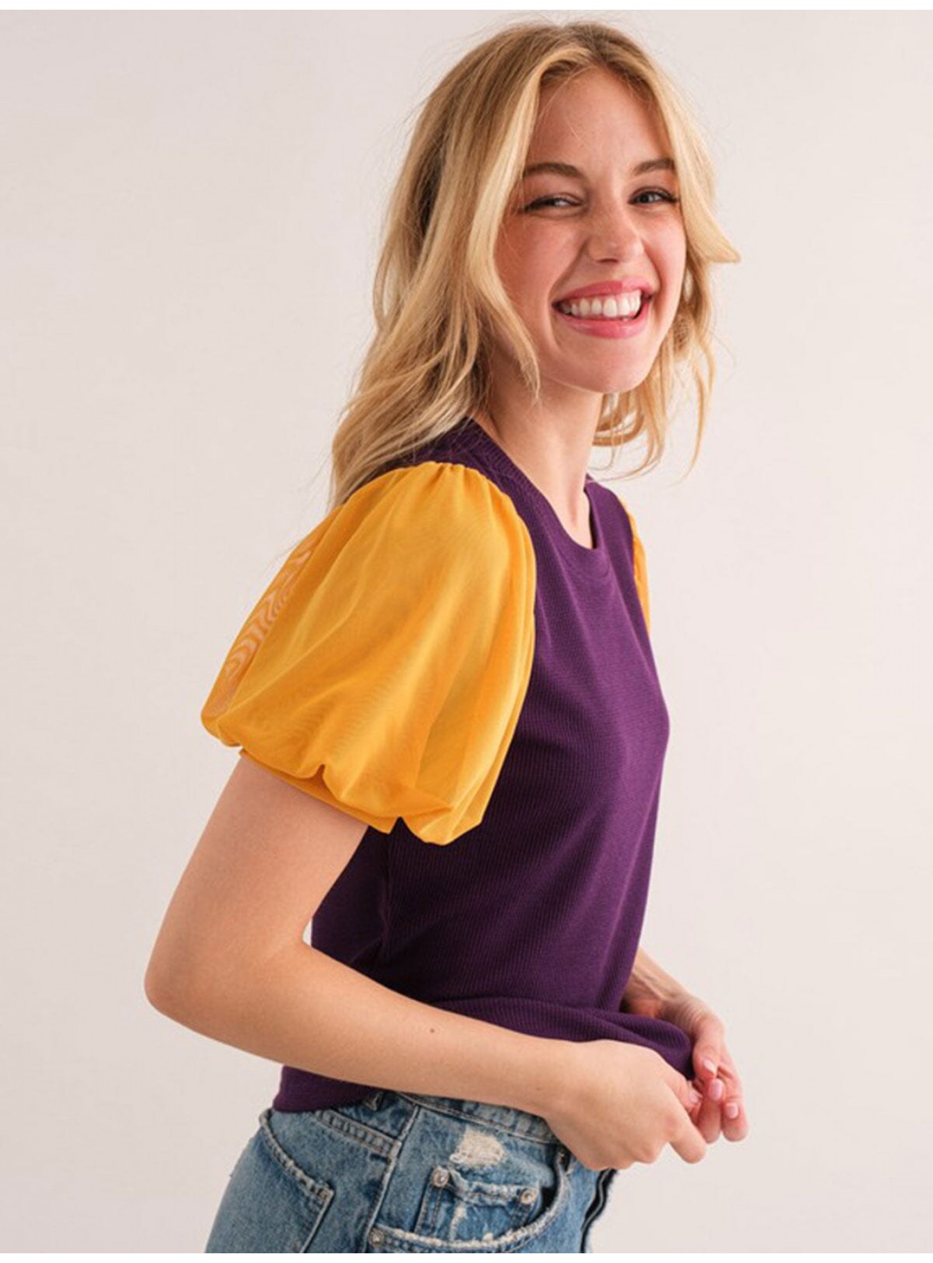 WOMEN'S SHORT PUFF SLEEVE RIBBED COLORBLOCK TOP