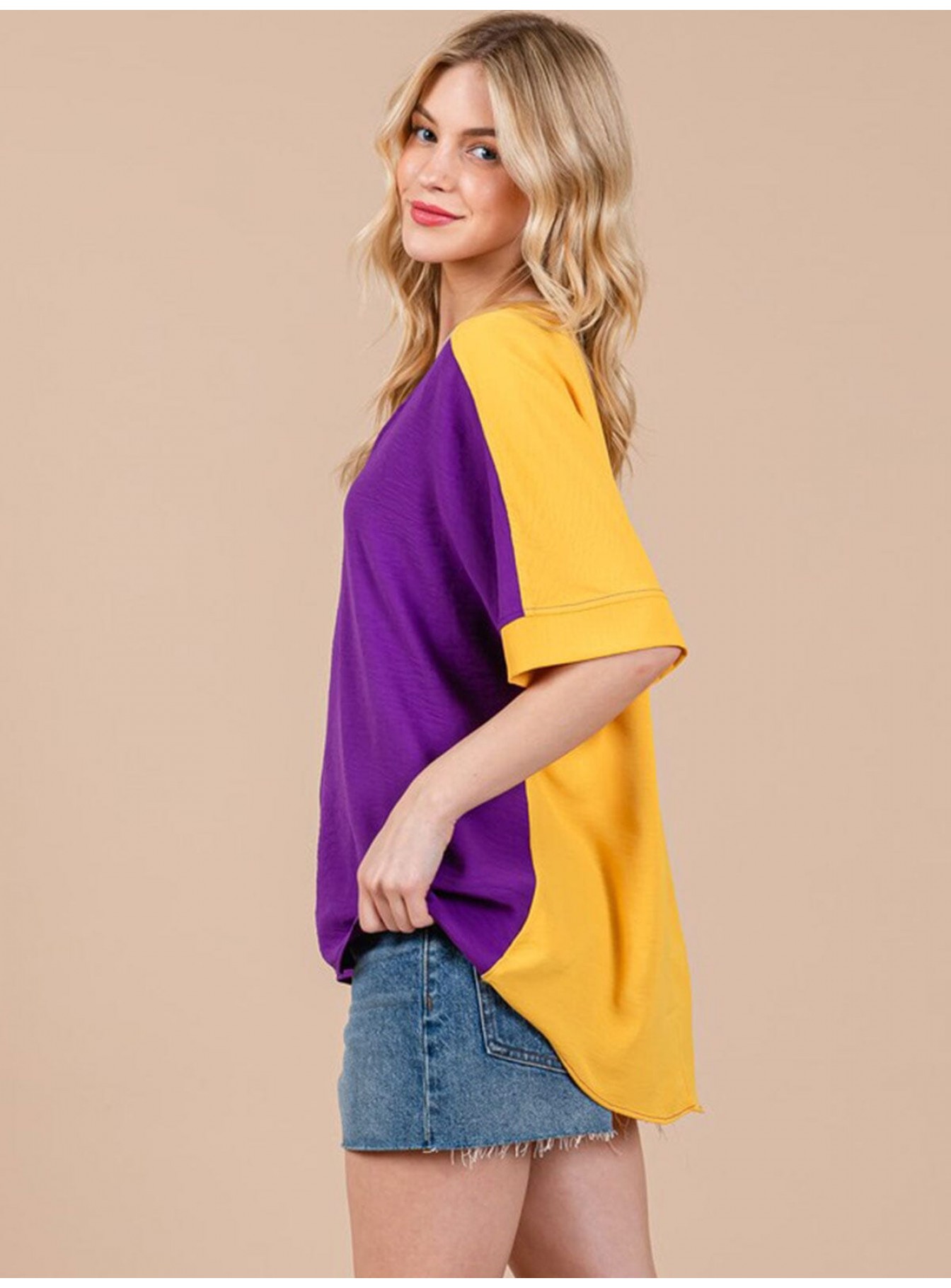 WOMEN'S SHORT SLEEVE V-NECK COLORBLOCK TUNIC HIGH-LOW TOP