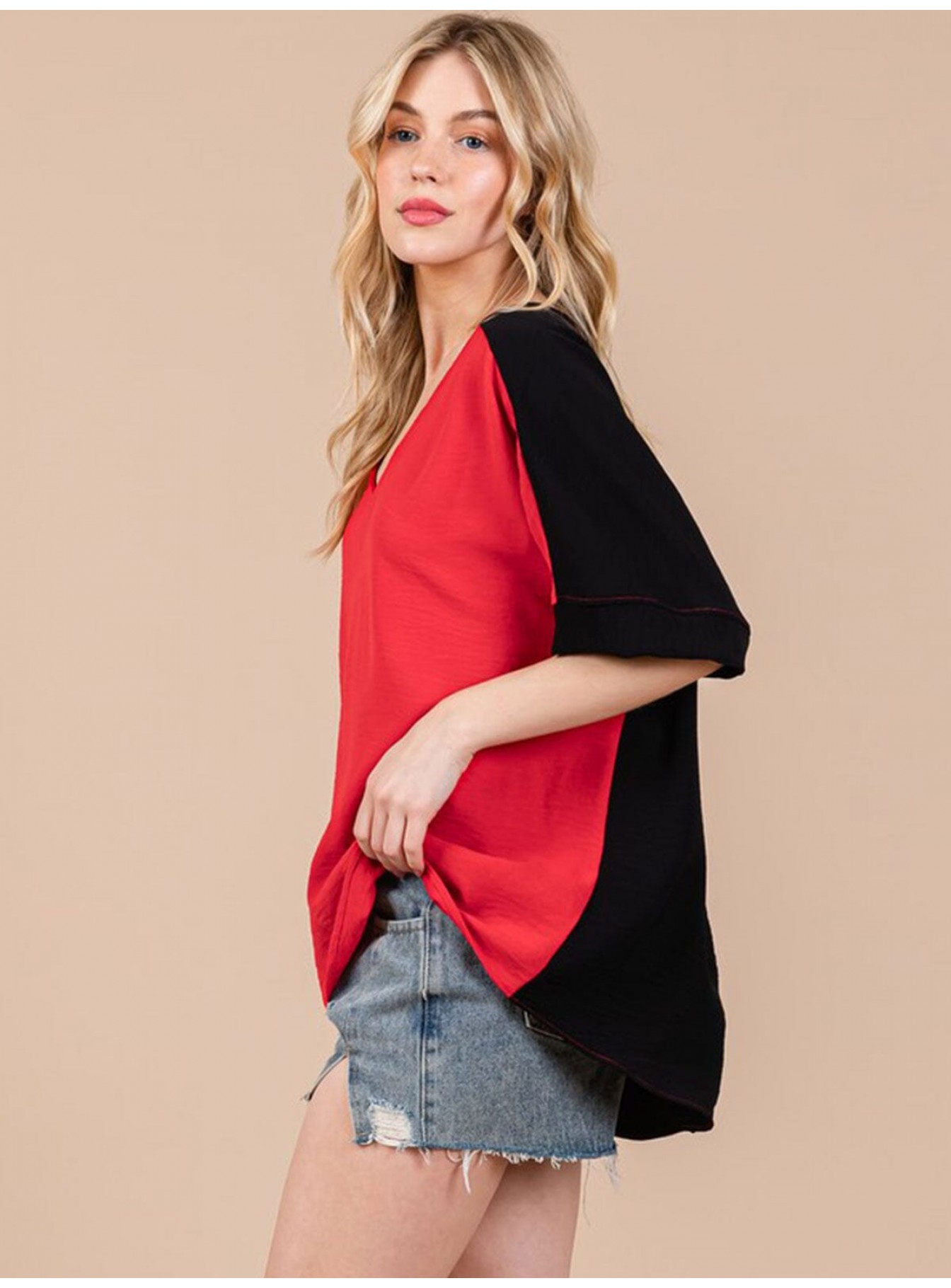 WOMEN'S SHORT SLEEVE V-NECK COLORBLOCK TUNIC HIGH-LOW TOP