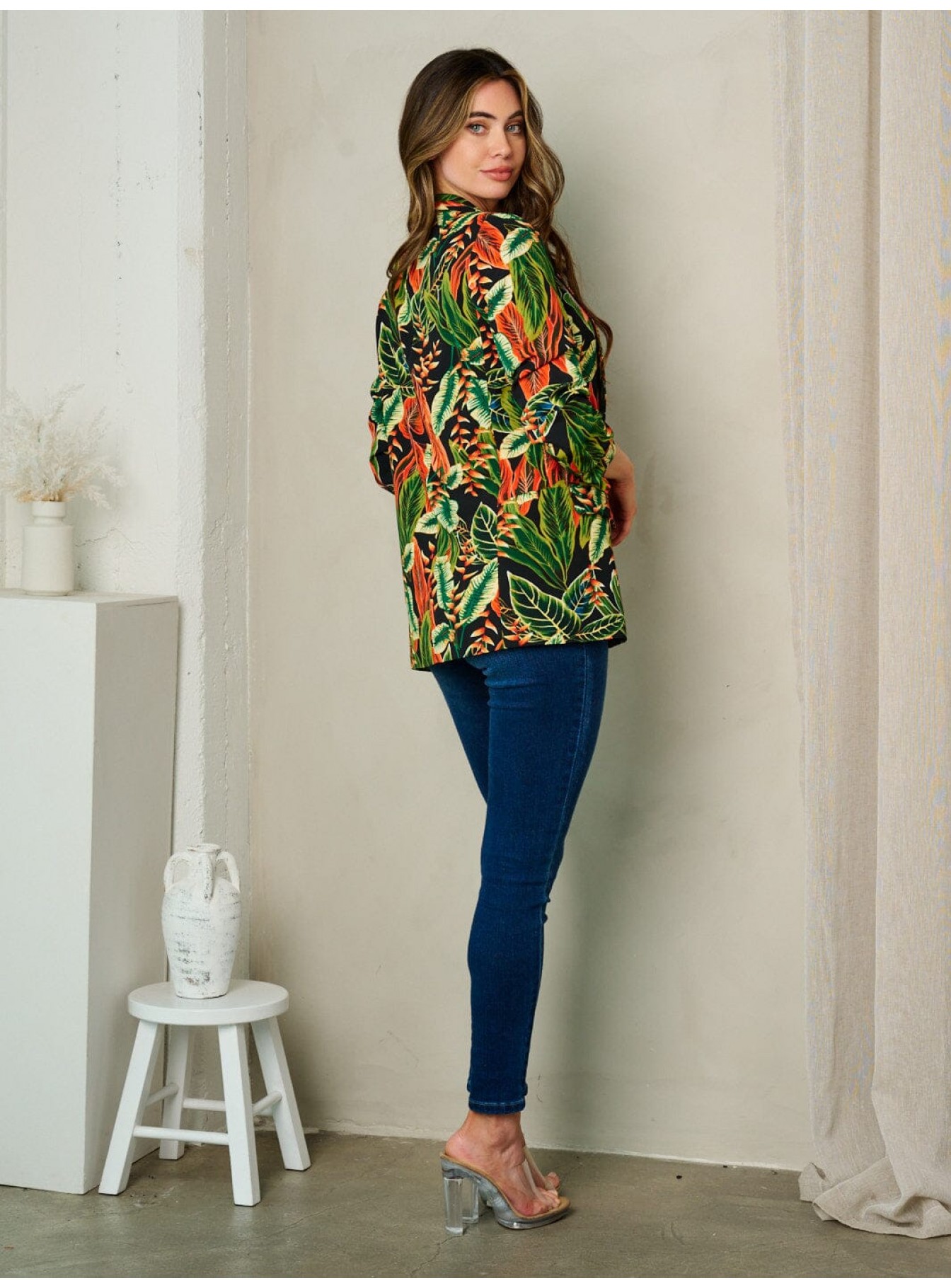 WOMEN'S 3/4 SLEEVE OPEN FRONT MULTI PRINT BLAZER WOMEN'S 3/4 SLEEVE OPEN FRONT MULTI PRINT BLAZER