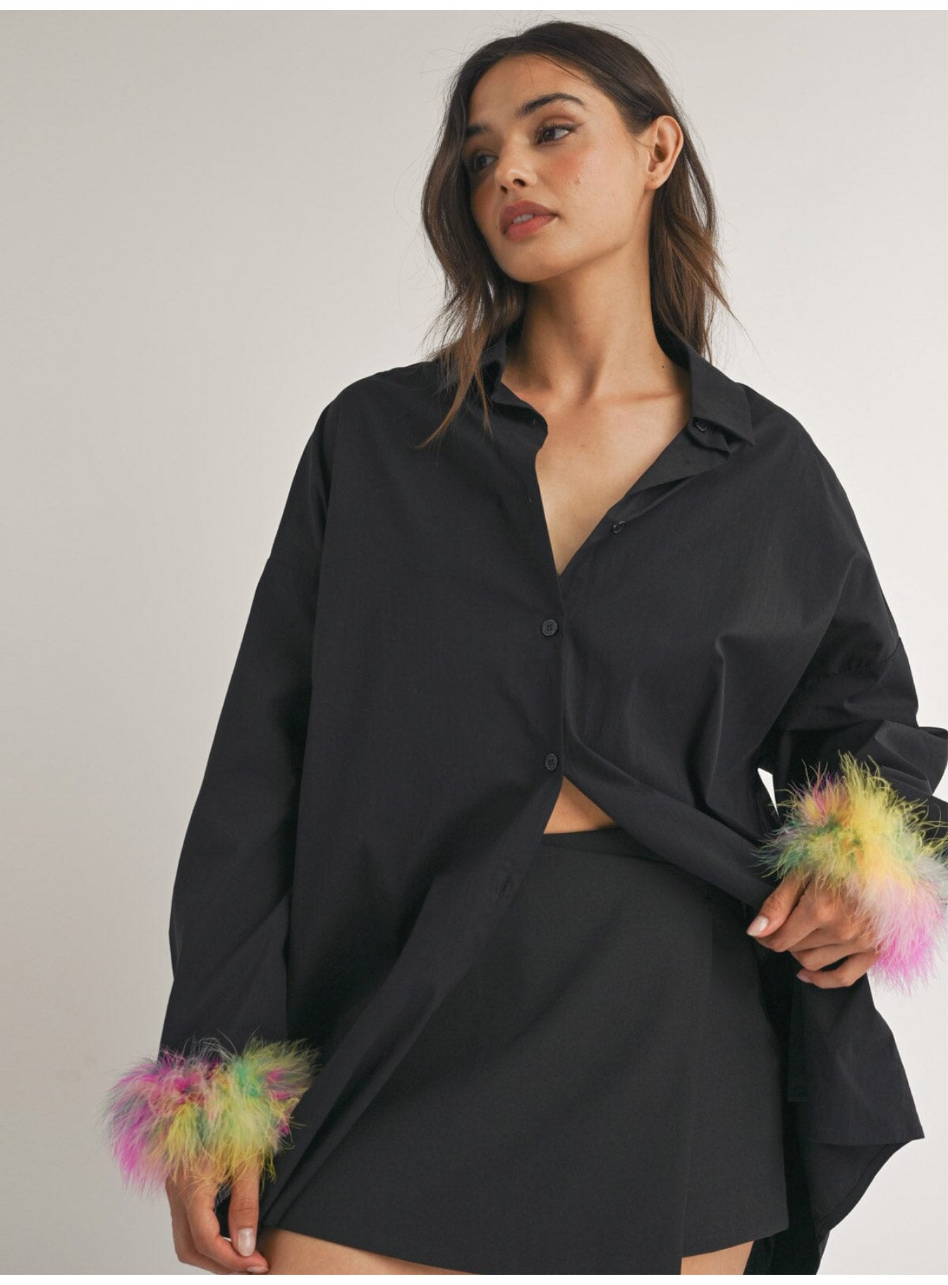 WOMEN'S LONG DETAILED SLEEVE BUTTON UP OVERSIZED SHIRT WOMEN'S LONG DETAILED SLEEVE BUTTON UP OVERSIZED SHIRT