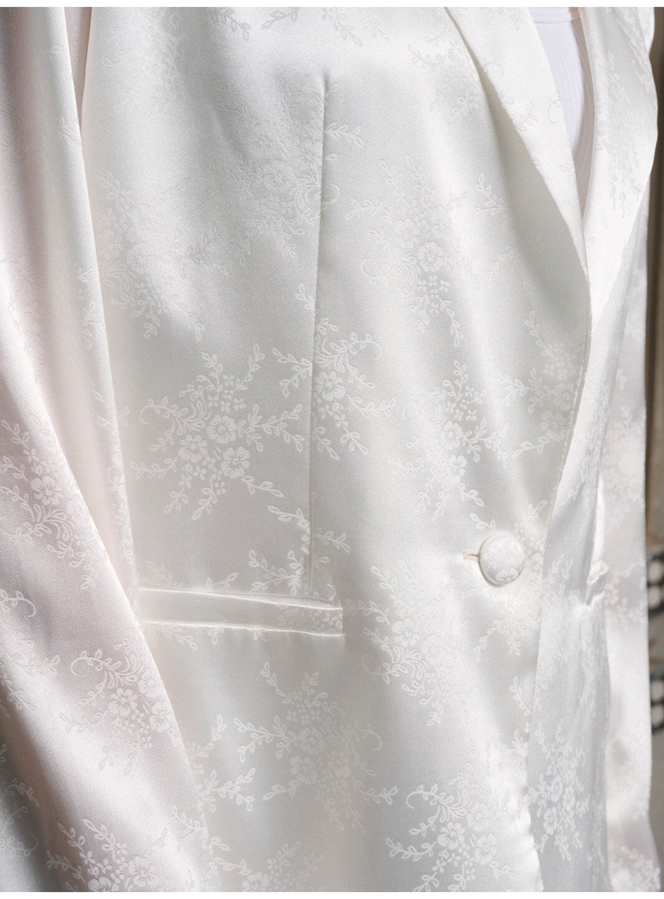 WOMEN'S LONG SLEEVE BUTTON CLOSURE FLORAL JACQUARD BLAZER