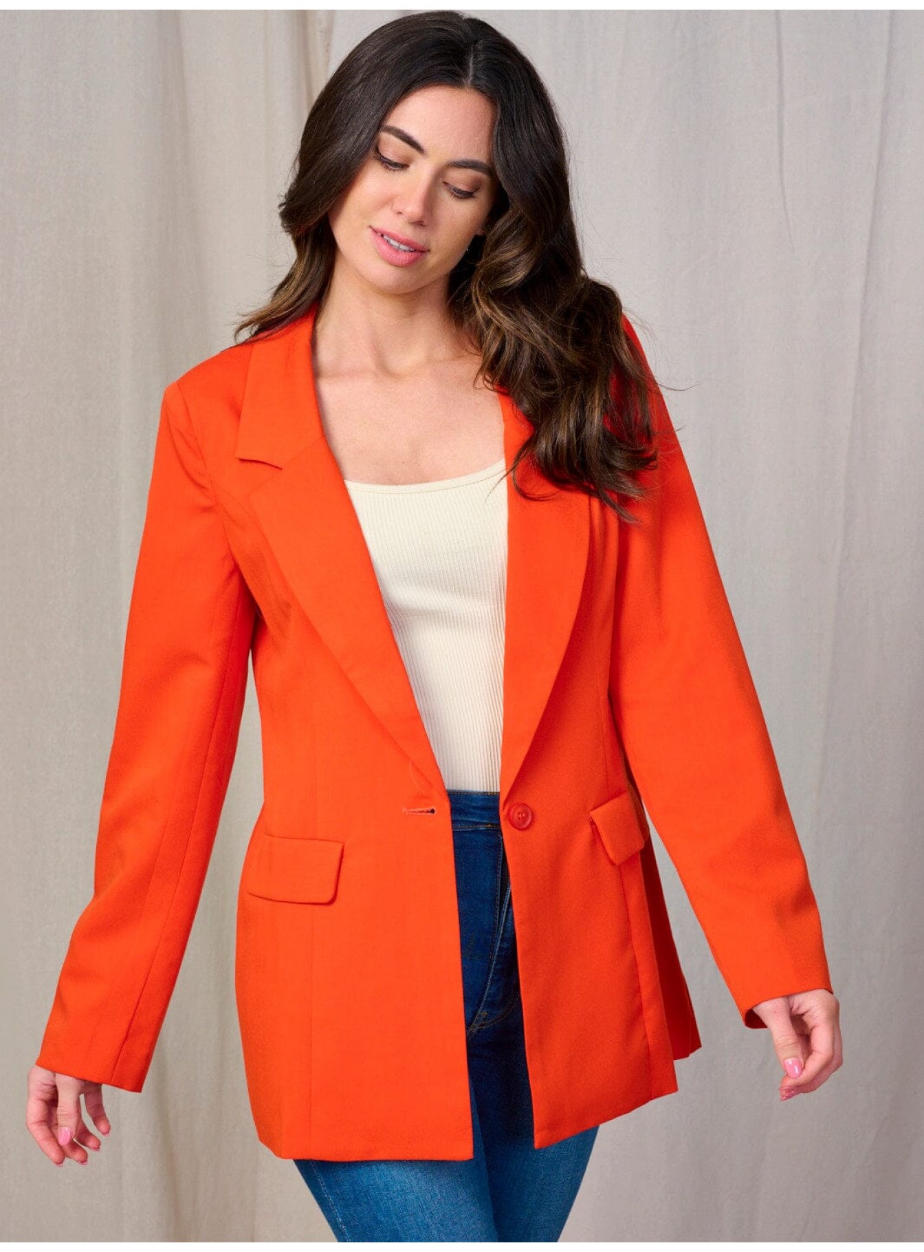 WOMEN'S LONG SLEEVE BUTTON CLOSURE BLAZER