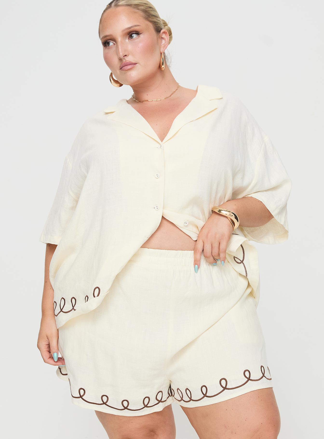 Jamari Linen Blend Shorts Cream Brown Curve