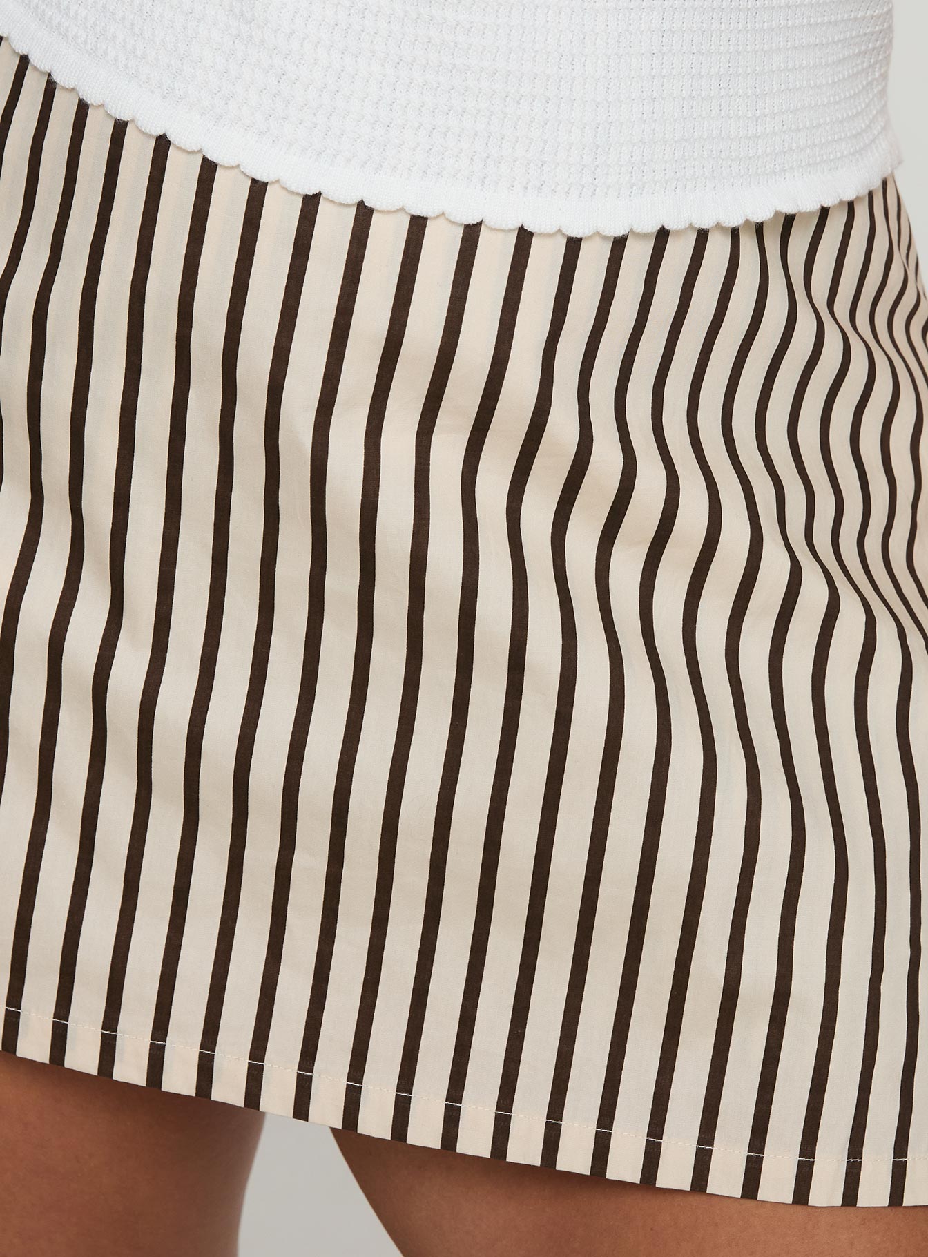 Gigi Skort Beige Stripe Curve
